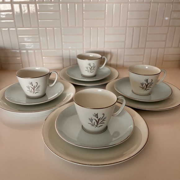 Vintage Noritake Japan 5564 silver